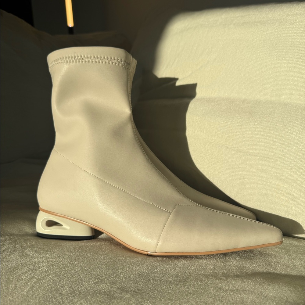 Lola Cream Heeled Boots